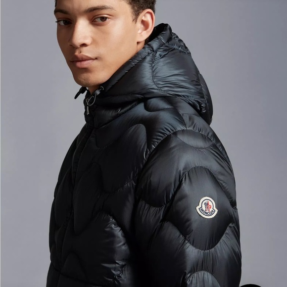 Moncler | SOULIER SHORT DOWN JACKET | Men’s 2 (Medium) | Navy Blue - Picture 5 of 13